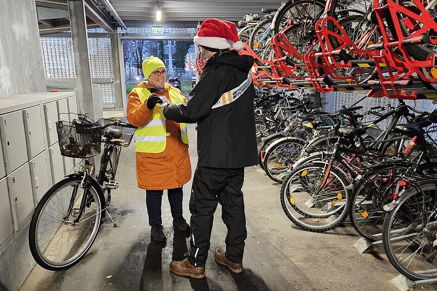 Fahrradparkhaus Rosenheim Nikolausaktion 2024 Fahrradparkhaus Rosenheim Nikolausaktion 2024